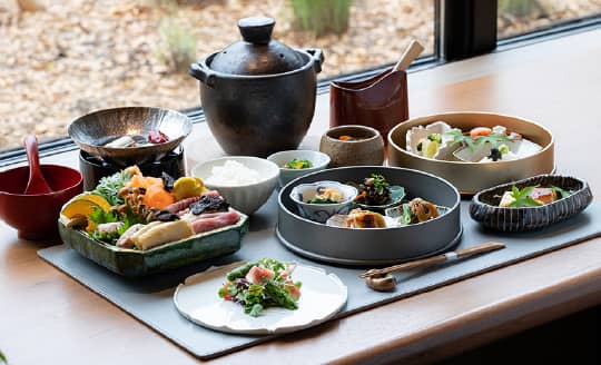 ふふ 軽井沢 陽光の風 Plaiga KARUIZAWA